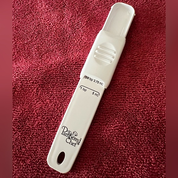 Pampered Chef adjustable measuring spoon - Picture 4 of 4